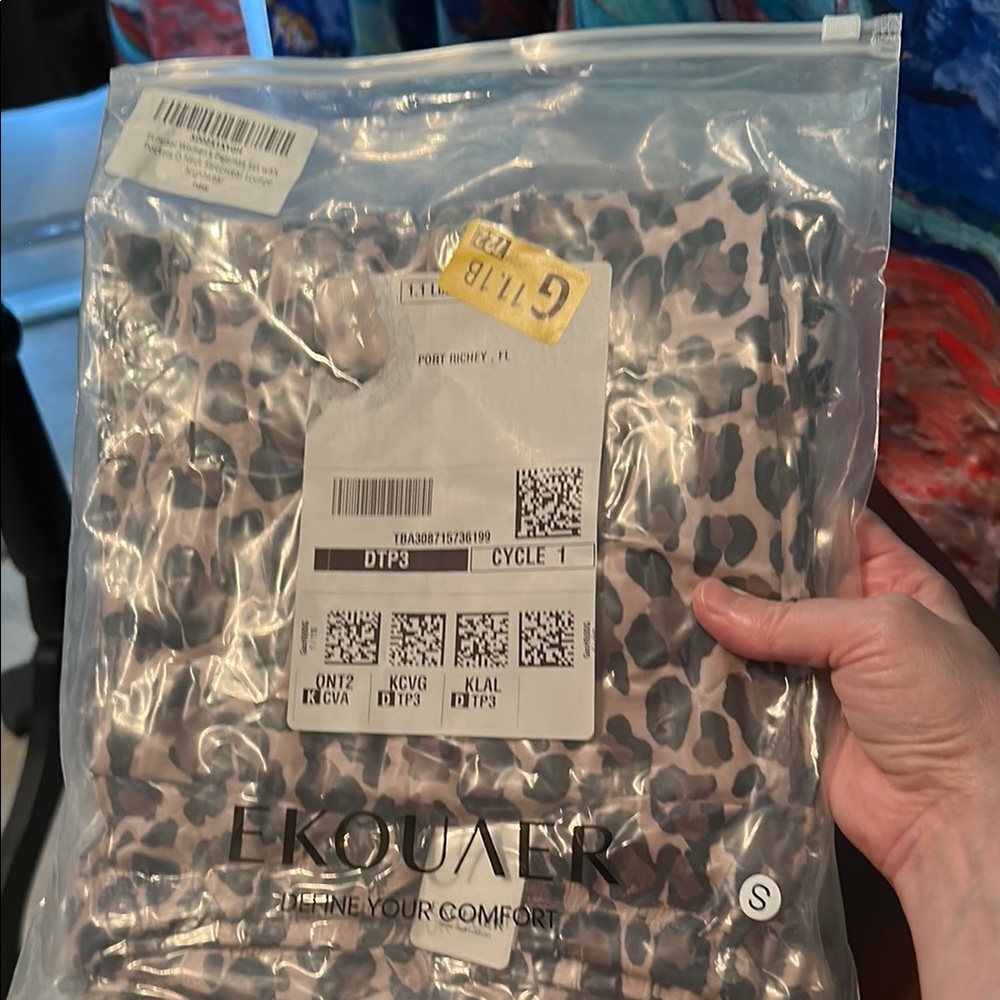 Ekouaer Leopard Print Pajama Set